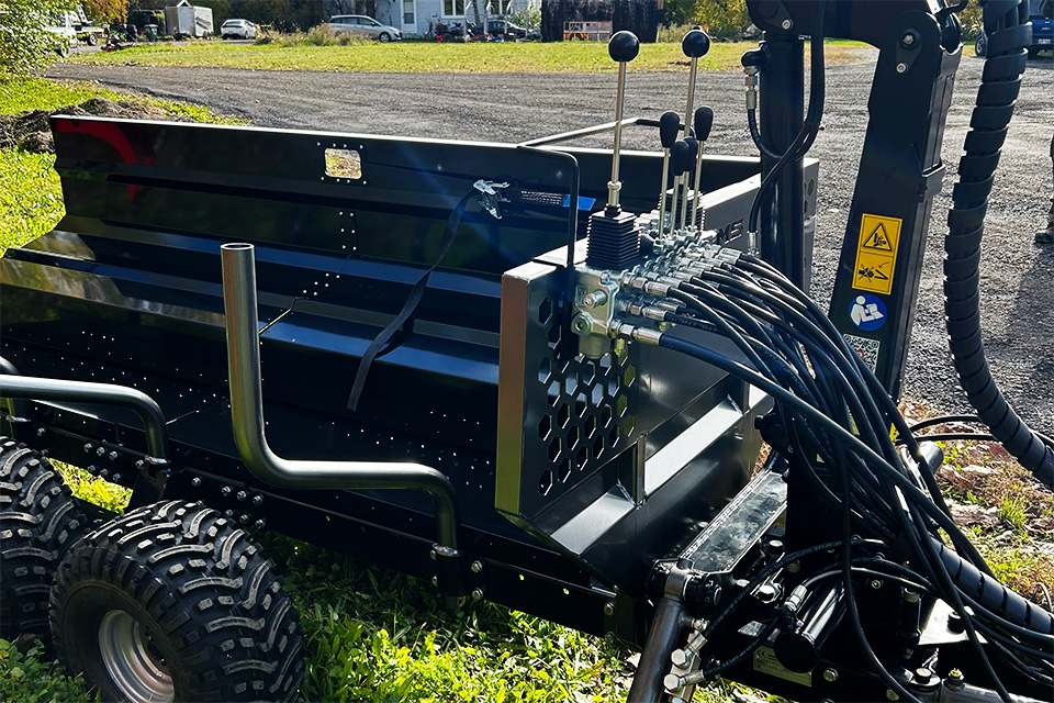 Palms ATV 1.42 log crane with 2D log trailer